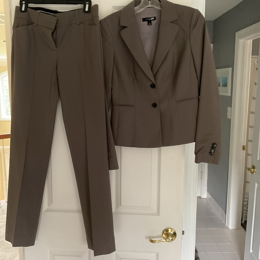Ann Taylor Taupe/Brown Women's Suit Set